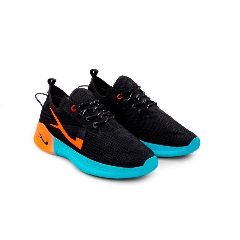 SPORTS SHOES 