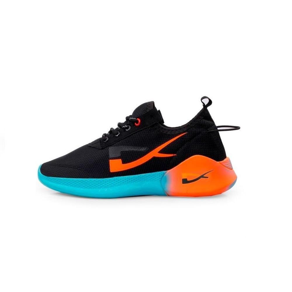 SPORTS SHOES 