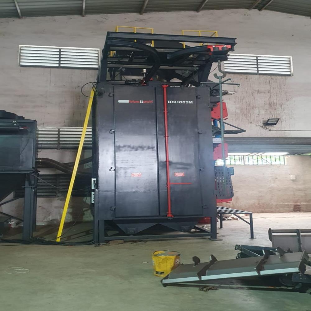 Hanger-Type Shot Blasting Machine