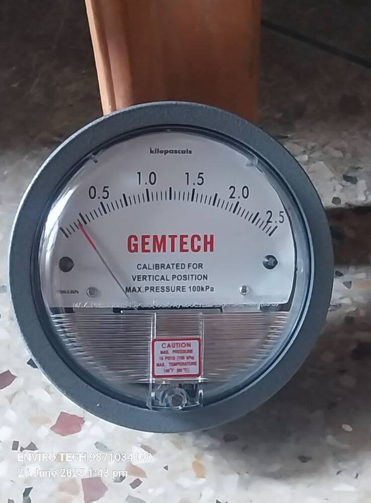 GEMTECH Differential Pressure Gauge - 1/8 NPT - 4 Inch Dial