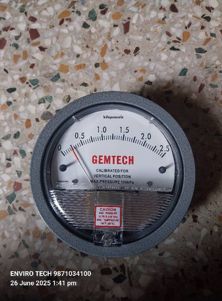 GEMTECH Differential Pressure Gauge - 1/8 NPT - 4 Inch Dial