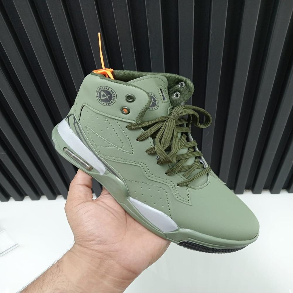 Sneaker Shoes - Synthetic Water Resistant, Standard Size, Green Color | Cushioned Insole, Padded Shaft, Airmix Outsole For Traction