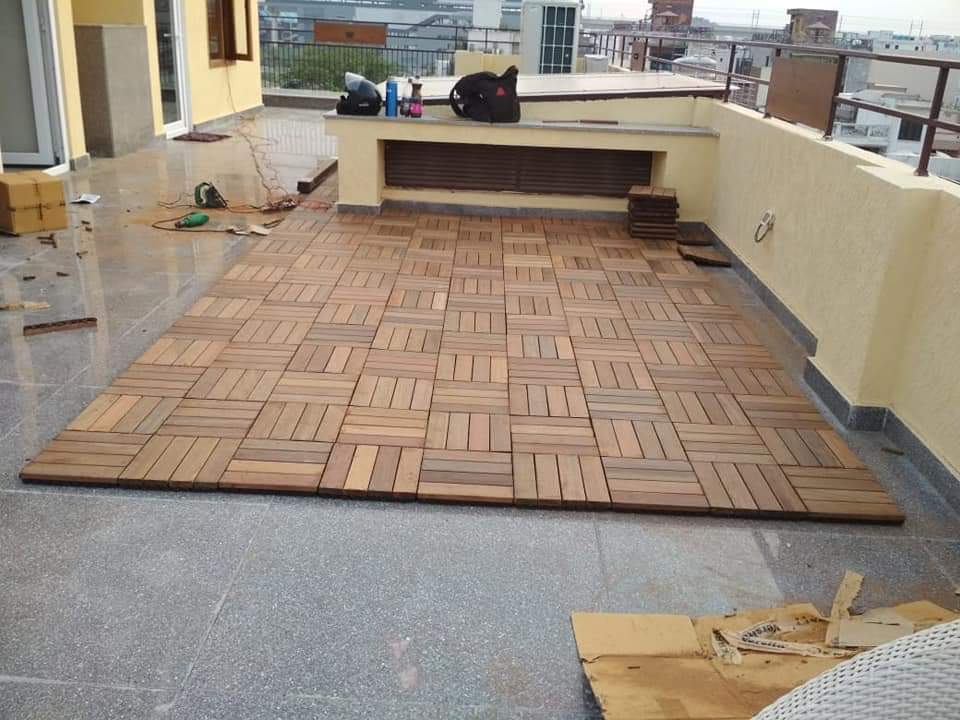 Ipe Deck Tile - Color: Browns / Tans
