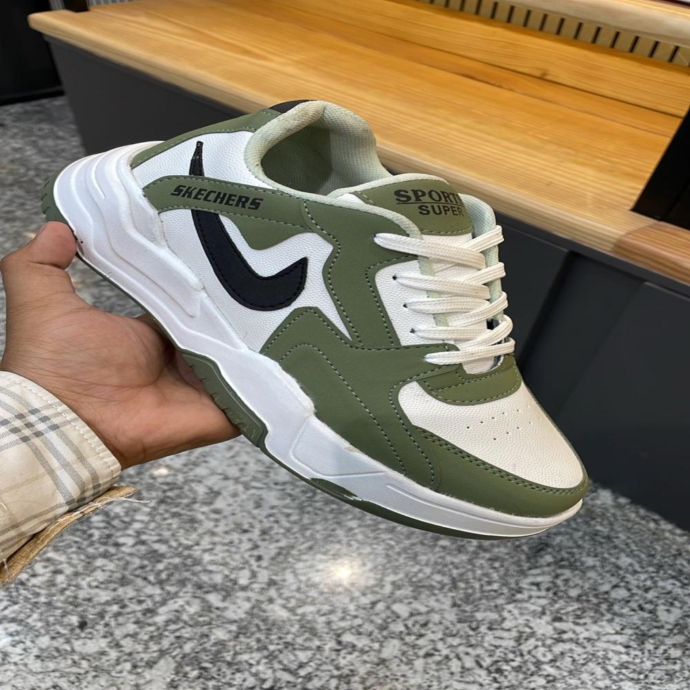 SPORTS SHOES 