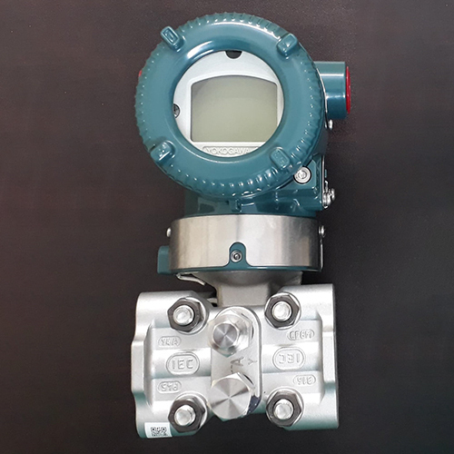 Differential Pressure Transmitter - Color: Silver