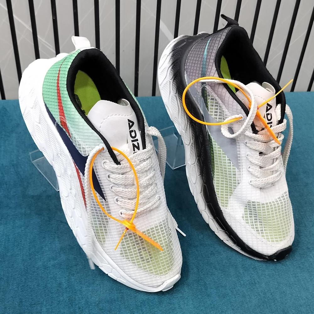 SPORTS SHOES 
