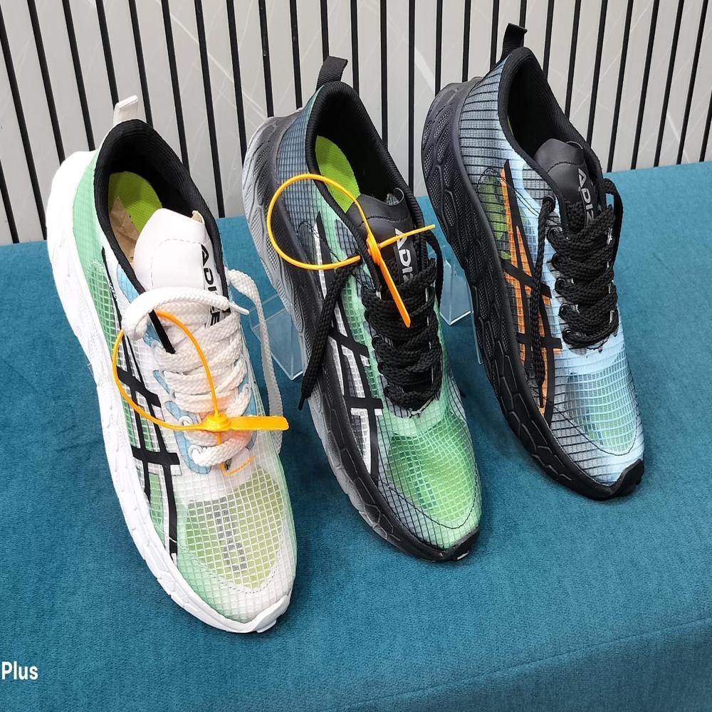SPORTS SHOES 