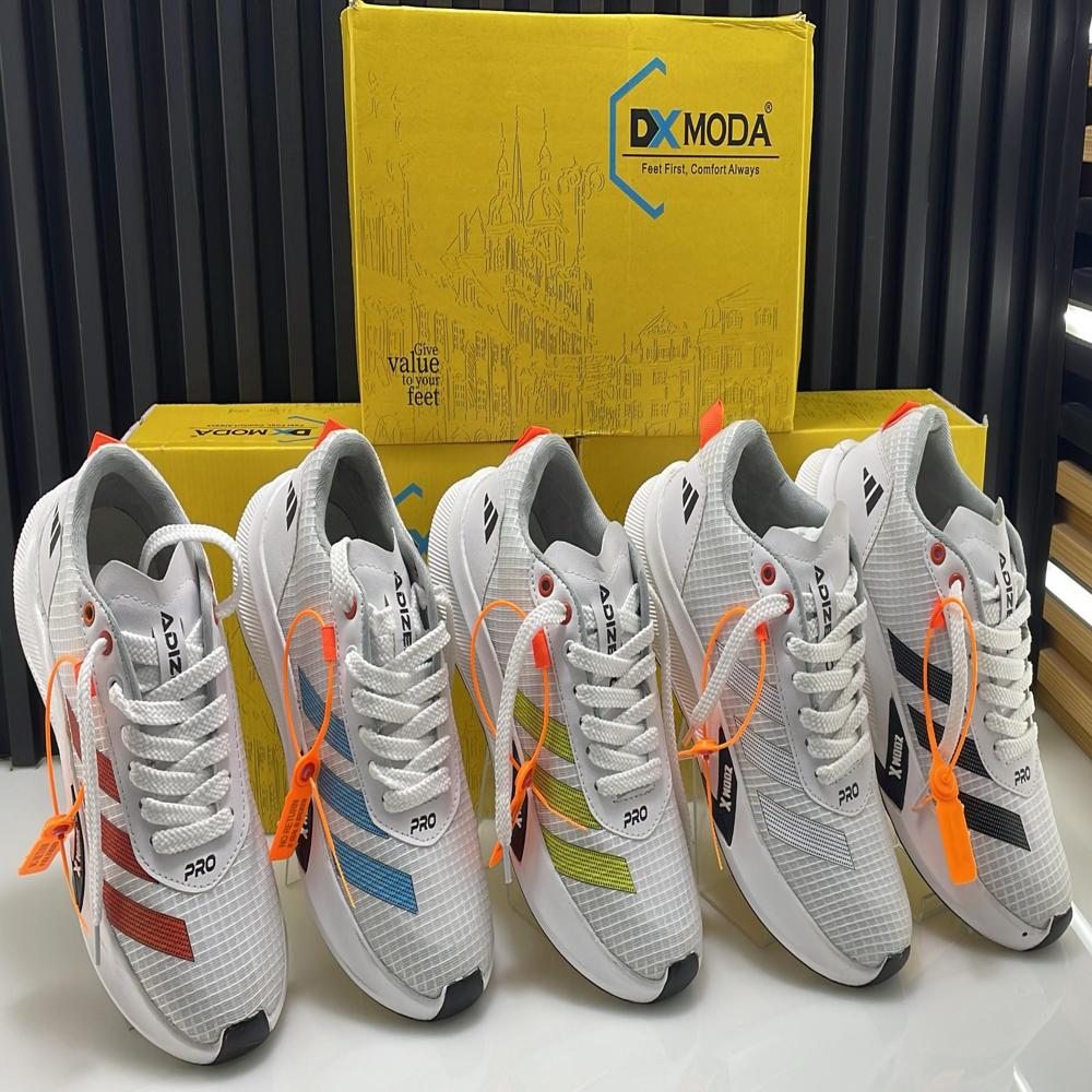 Sports Shoes - Design: Attractive