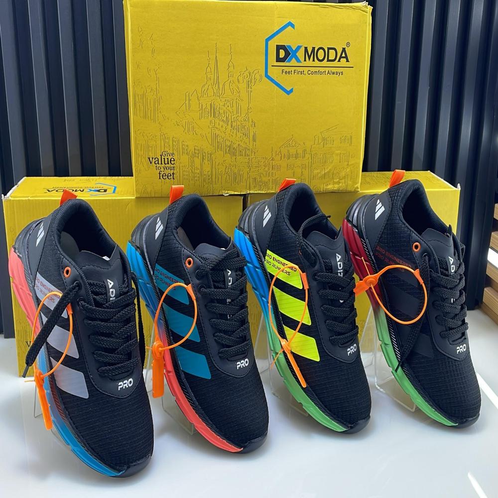 SPORTS SHOES 