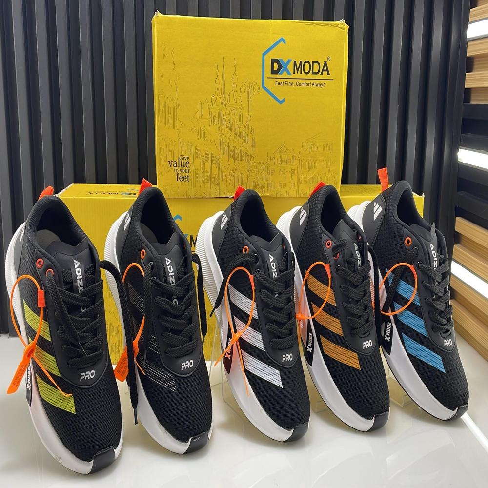 SPORTS SHOES 