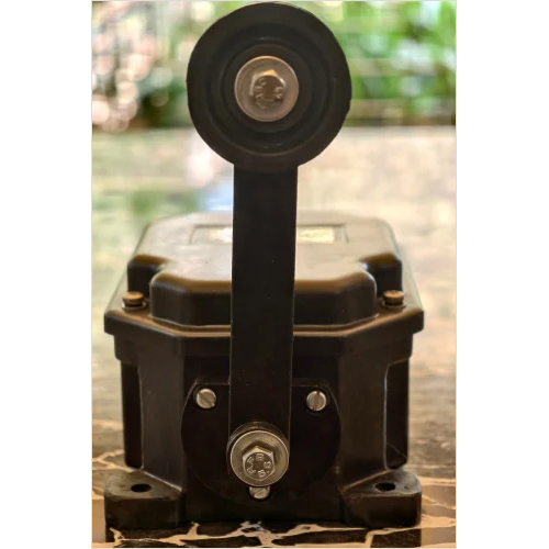 Heavy Duty Limit Switch - Color: Black