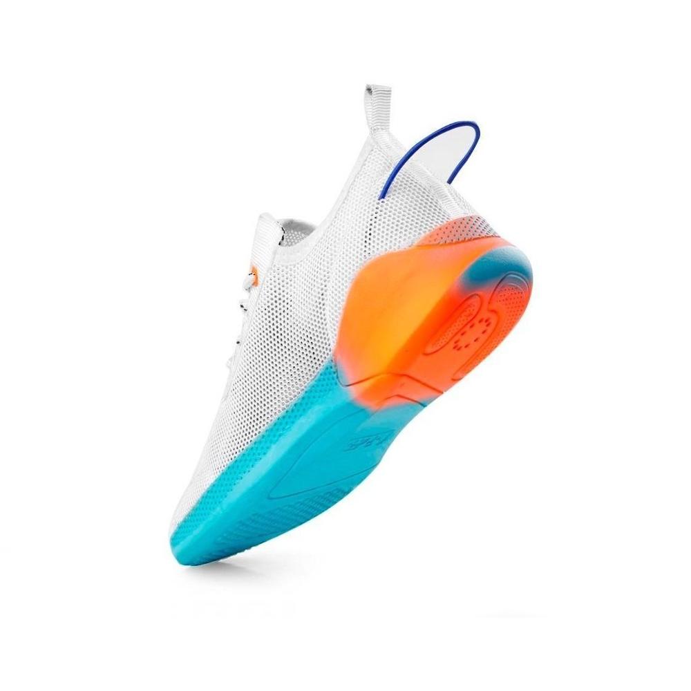 SPORTS SHOES 
