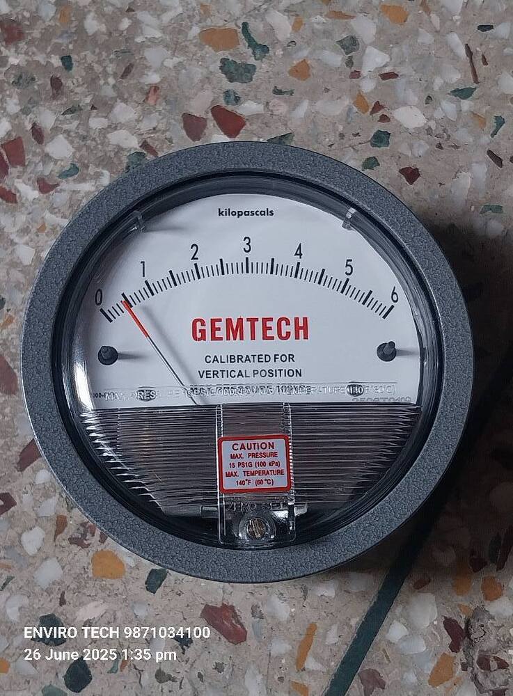 GEMTECH Differential Pressure Gauge 1/8 in. FNPT w/ 4 in. Dial