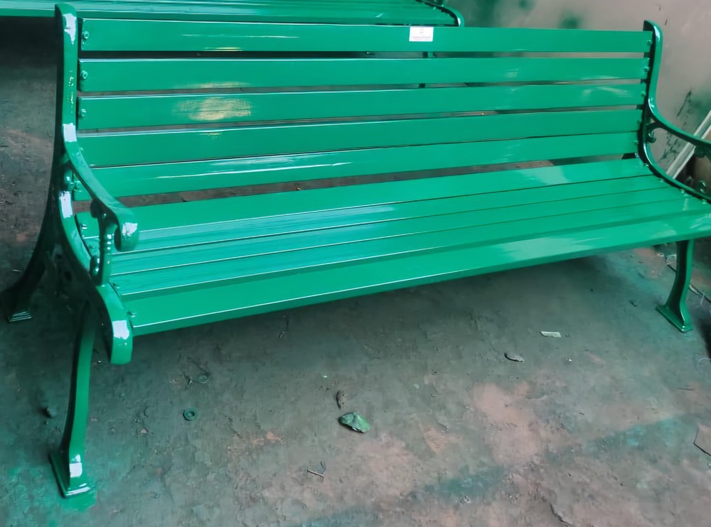 Garden Bench - Color: Red