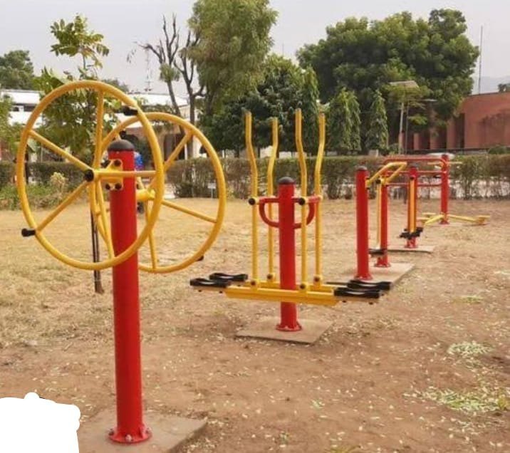 OUTDOOR GYM EQUIPMENT