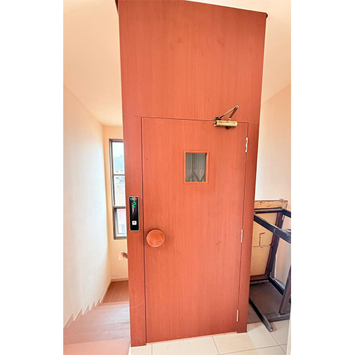 Swing Door Home Lift - Material: Stainless Steel