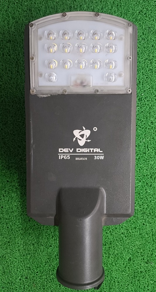 30w Solar Semi Integrated Street Light - Color: Black