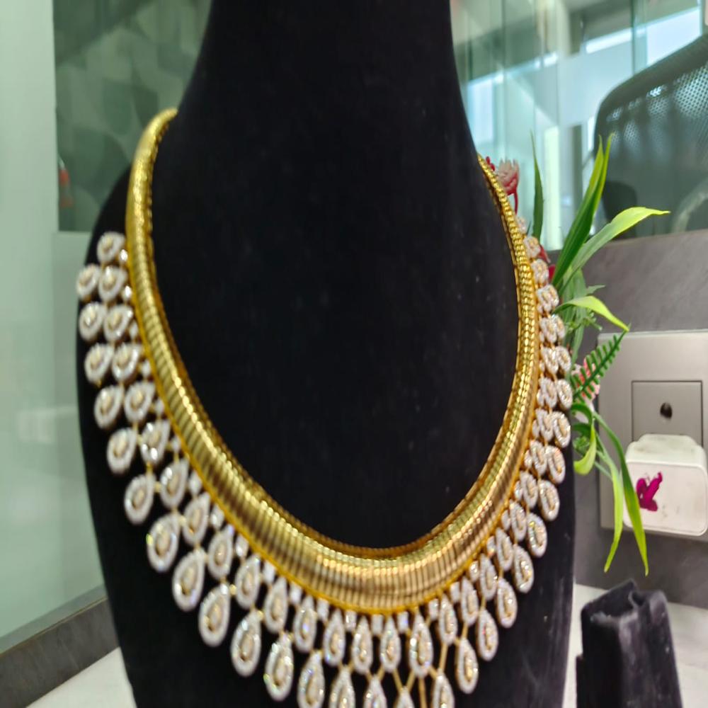 Exquisite Royal Gold Droplet Natural Diamond Necklace