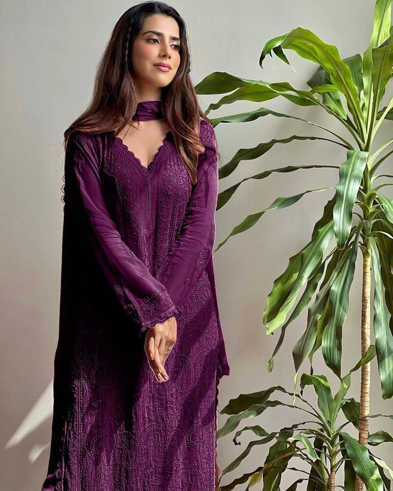 chikankari embroidery suit