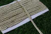 Moti,, Border Lace