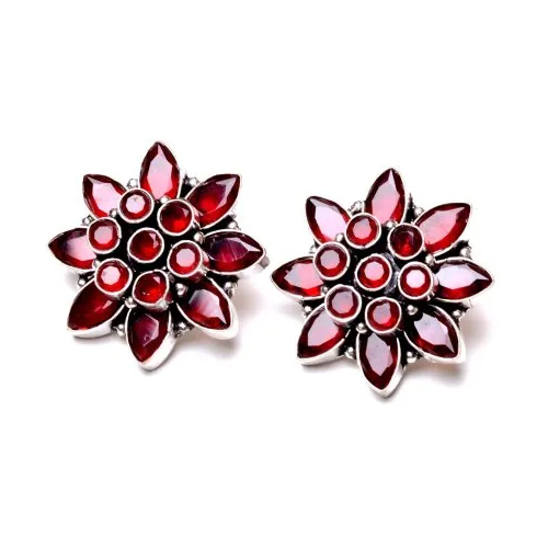 गार्नेट रत्न फूल झुमके