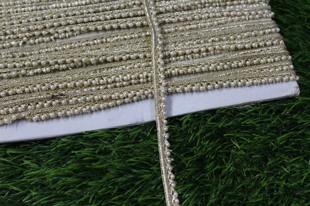 Moti,, Border Lace - Color: Golden