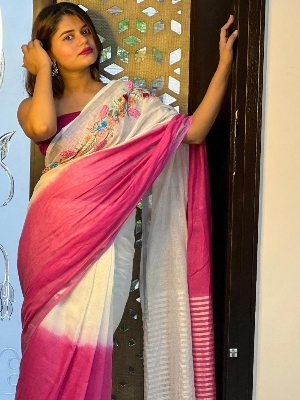Green Color Saree - Feature: Washable