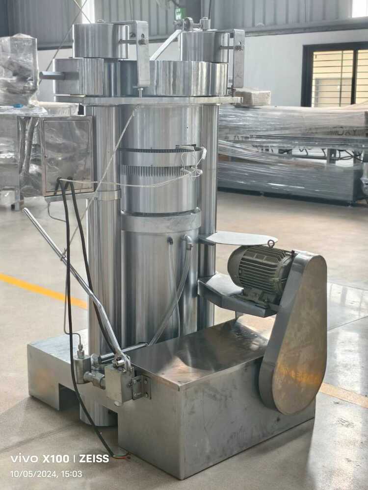 Cocoa Beans Hydraulic Cold Oil Press Machine - Dimension (L*w*h): 33 X 32 X 46 Inch (In)