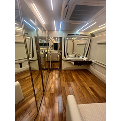 Vanity Van - Color: White