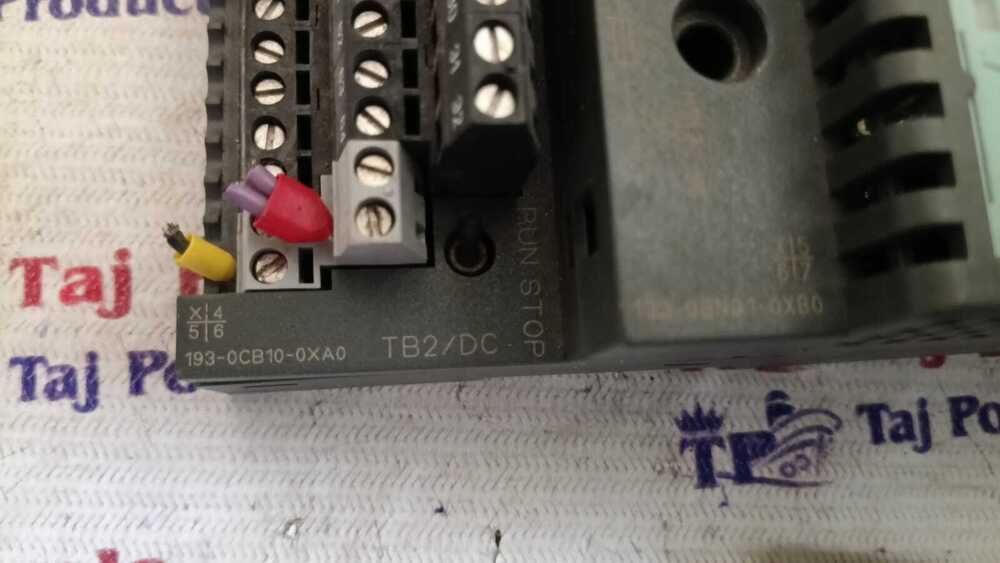 SIEMENS 6ES7 193-0CB10-0XA0 WITH 6ES7 133-0BN01-0XB0 PLC