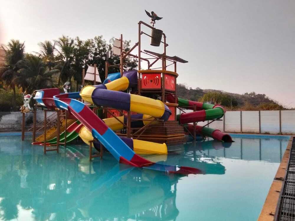 Multi Purpose Water Play System With Pirates Theme