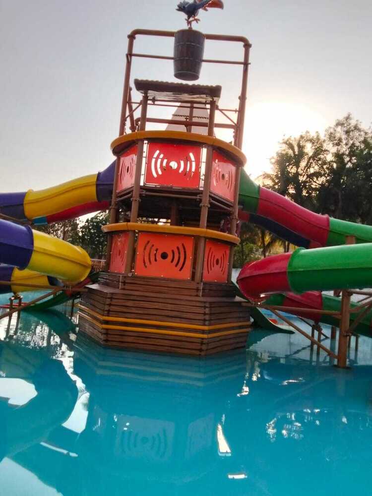 Multi Purpose Water Play System With Pirates Theme