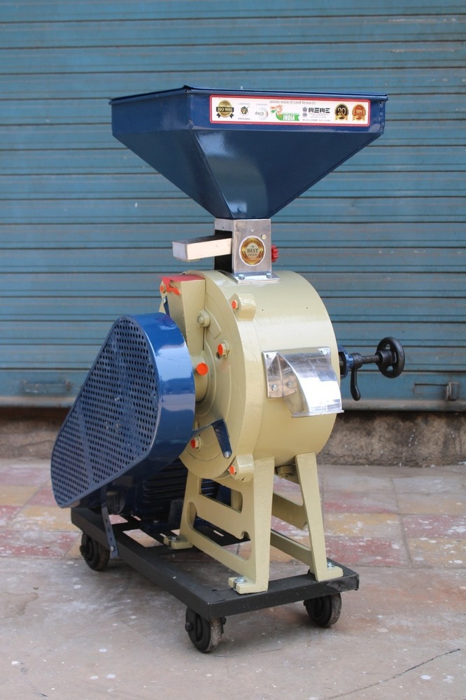 14 Inch Commercial Flour Mill - Capacity: 35-45 Kg/hr Kg/hr