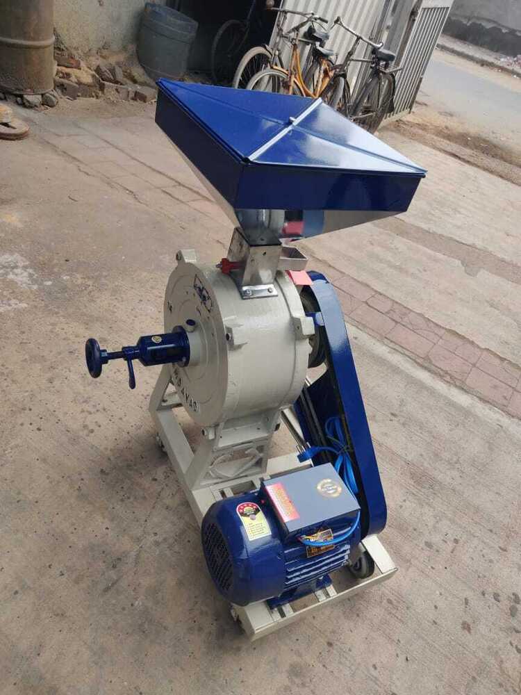 14 Inch Commercial Flour Mill - Capacity: 35-45 Kg/hr Kg/hr