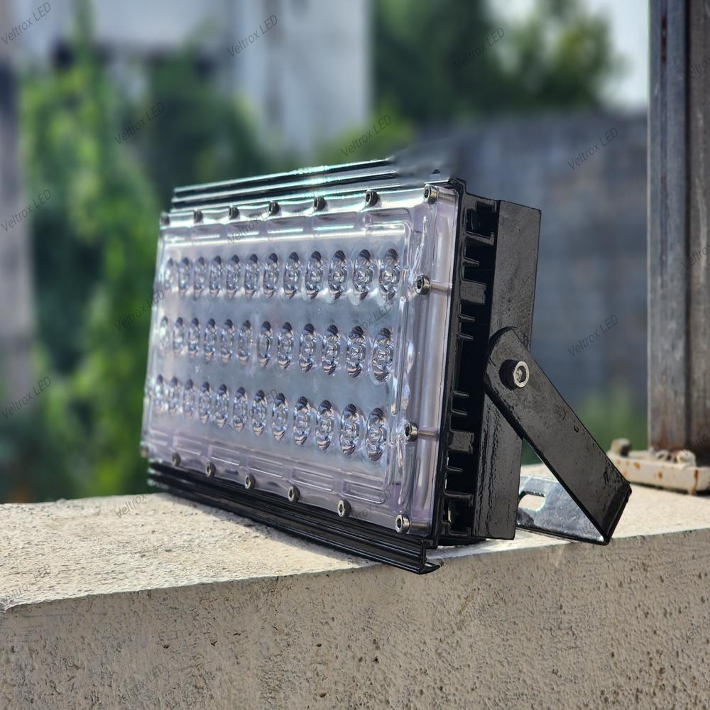 Veltrox 150W LED RGB Wall Washer Light For Indoor And Outdoor Building Decoration Use