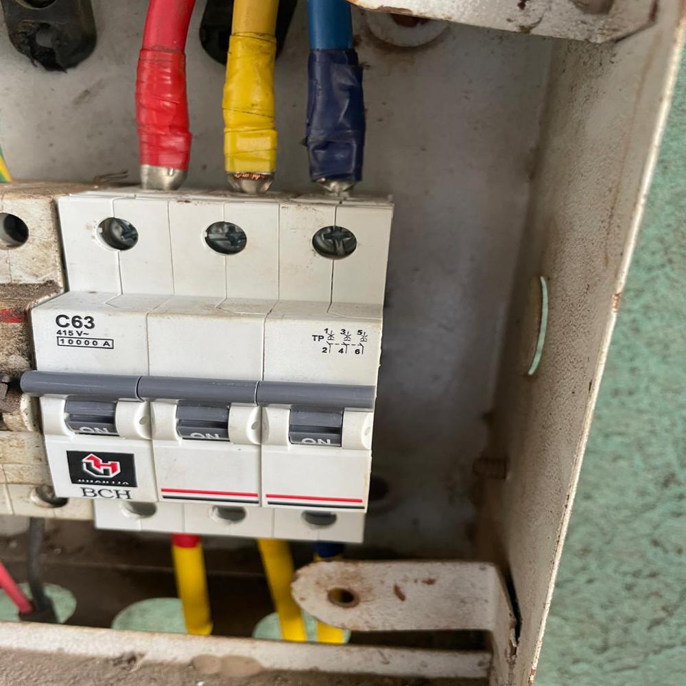 Mcb Tp 6-32a - Efficiency: 90%