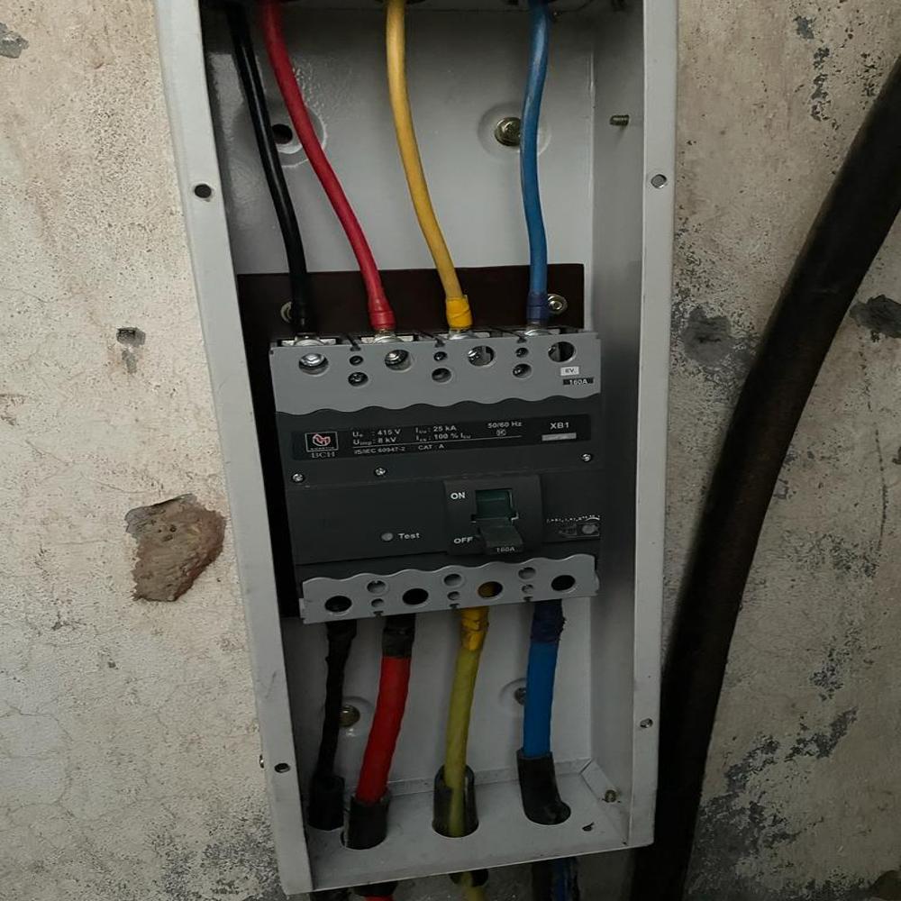 Circuit Breaker - Color: Gray