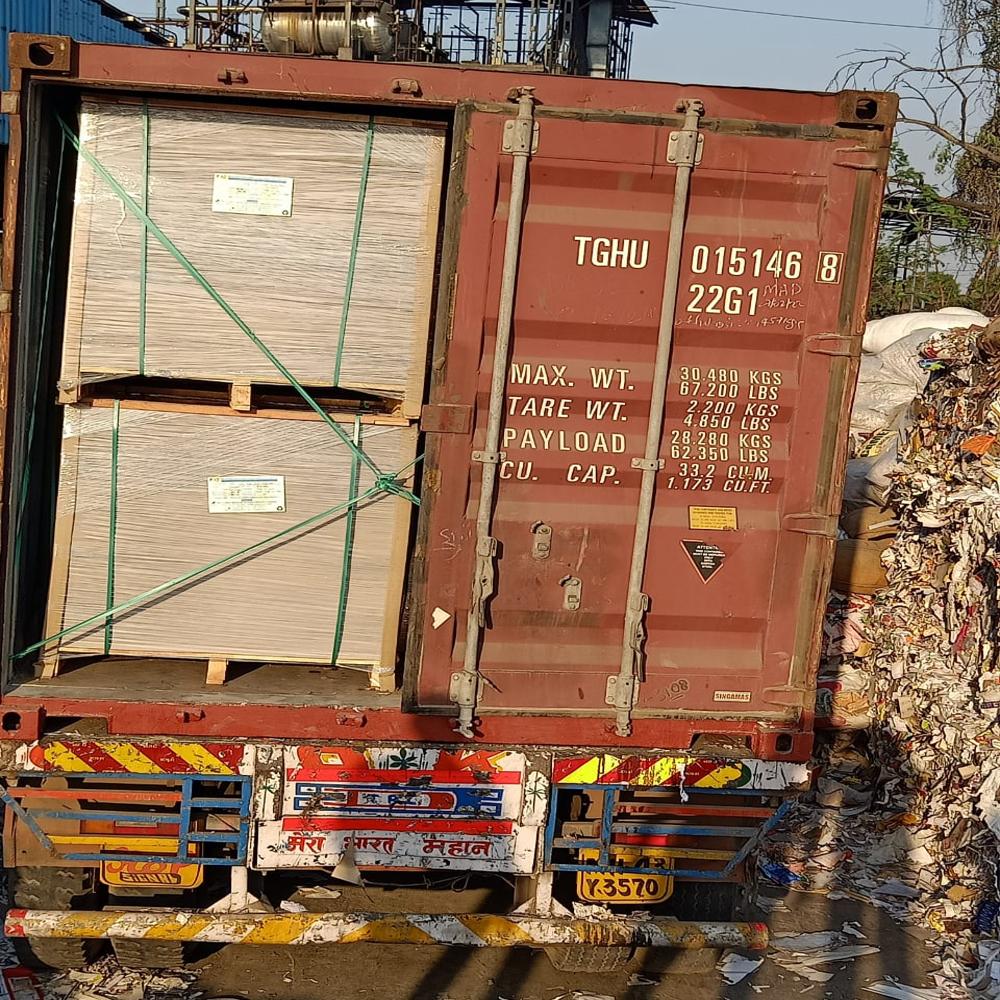 Uncoated Duplex Board Paper - Mixed Pulp, Customized Sizes , Glossy Finish, Smooth Surface, Single-sided Coating, Various Color Options