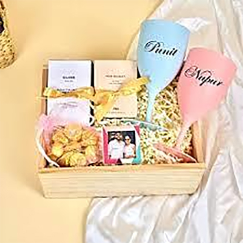 Gift Hampers - Color: Brown