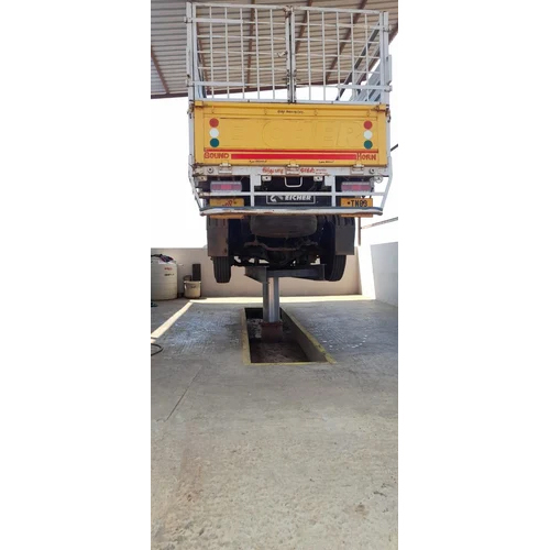 Hydraulic Car Washing Lift Installation