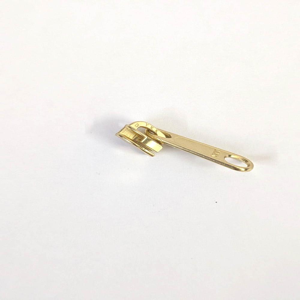 03c Dfl C5 Op - Color: Golden