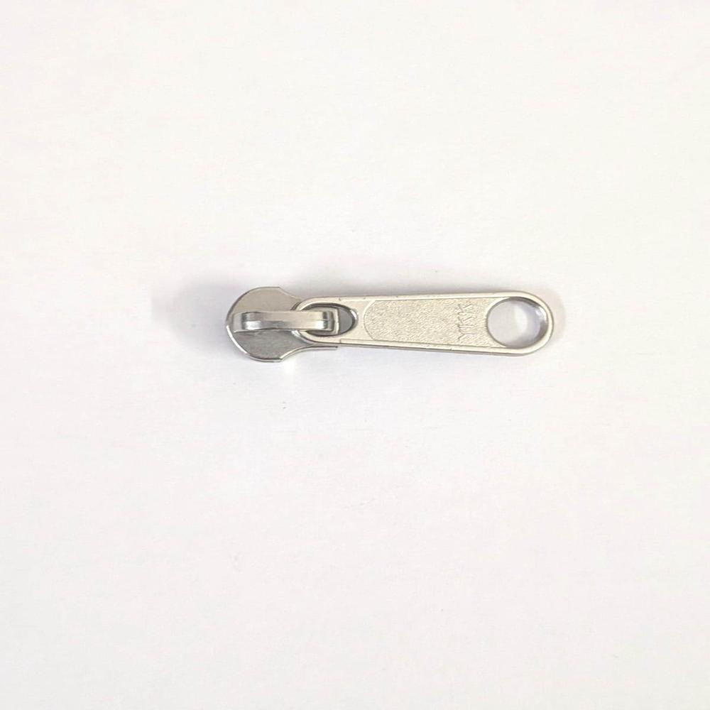 Ykk 03y Dfl C5 Metal Zipper Slider - Color: Silver