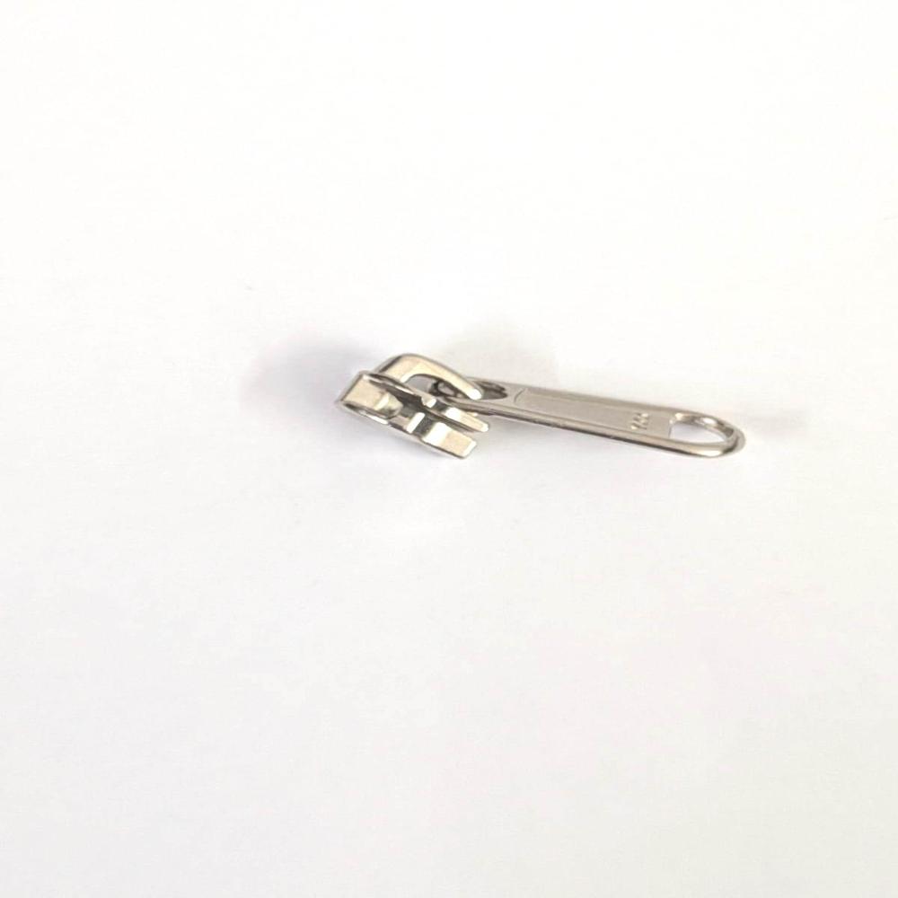 05 Rc Dfbl Np - Color: Silver