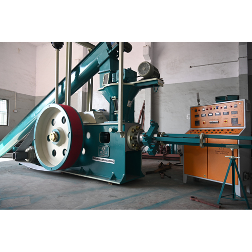 Biomass Briquetting Machine - Ac Motor, 220/440 Volt, Green Exterior | Fully Automatic, High Efficiency, Low Consumption