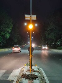 SOLAR LED TRAFFICS BLINKER