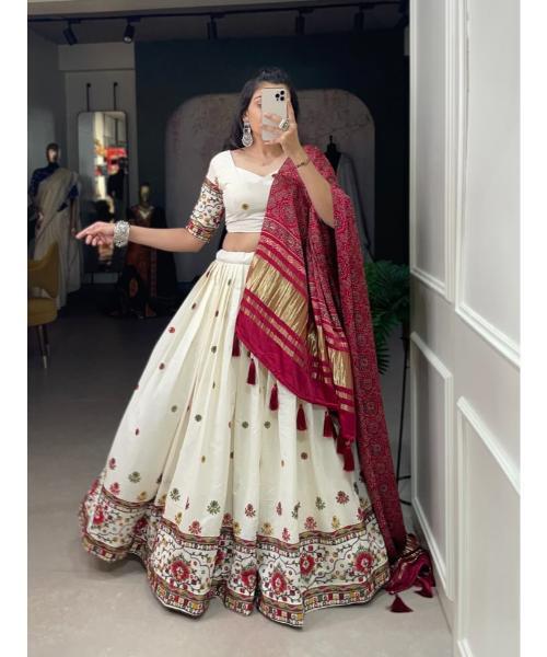 Rayon Gamthi Work White Concept Navratri Special Chaniya Choli - Design: Plain