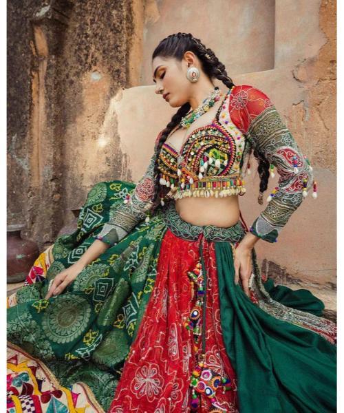 Butter Silk Heavy Gujrati Kutchi Work Navratri Special Chaniya Choli - Heavy Butter Silk, 4 Mtr Flair, 44 Inch Length | Real Mirror Work, Fancy Hand Work Lace, Fully Stitched