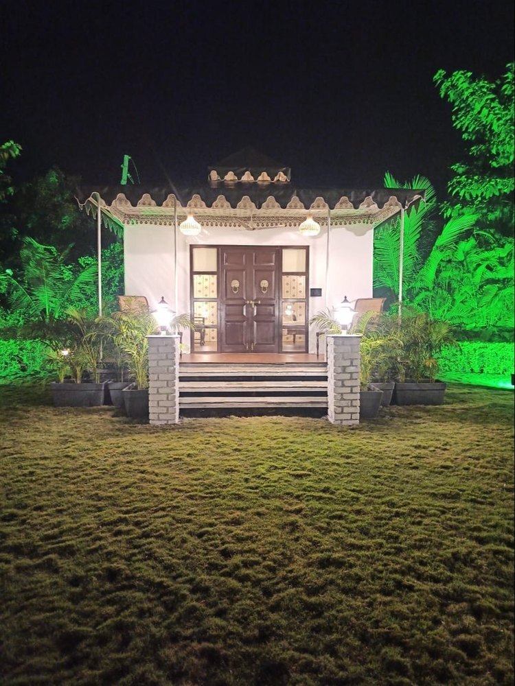 Luxury Garden Tents - Color: Red And White