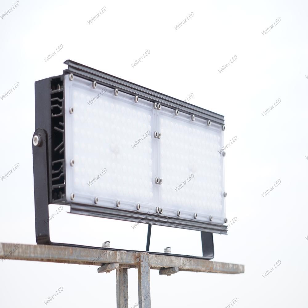 Veltrox 150w Led Antiglare Lens Flood Light - Color: Black