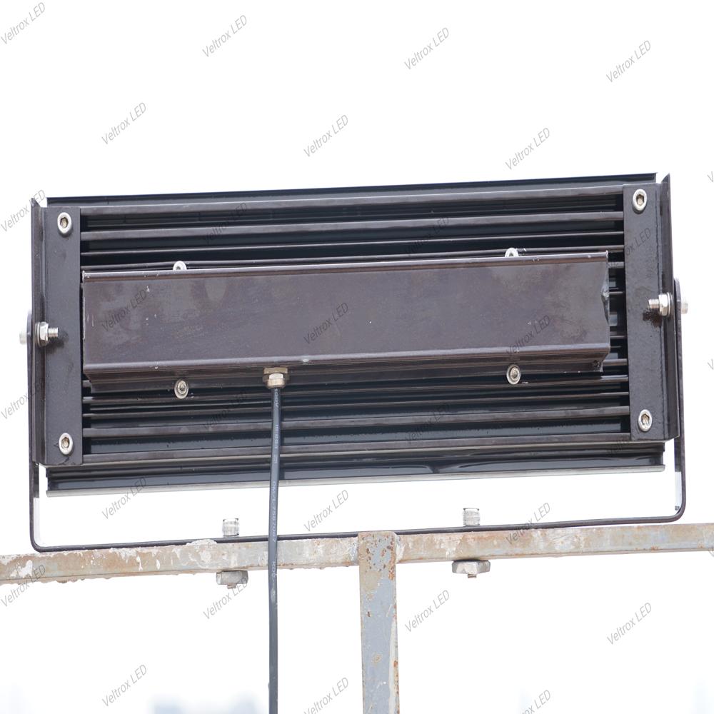 Veltrox 150w Led Antiglare Lens Flood Light - Color: Black